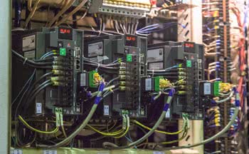 Шкаф электроавтоматики станка 65А60Ф1-11 замена сервоприводов подач